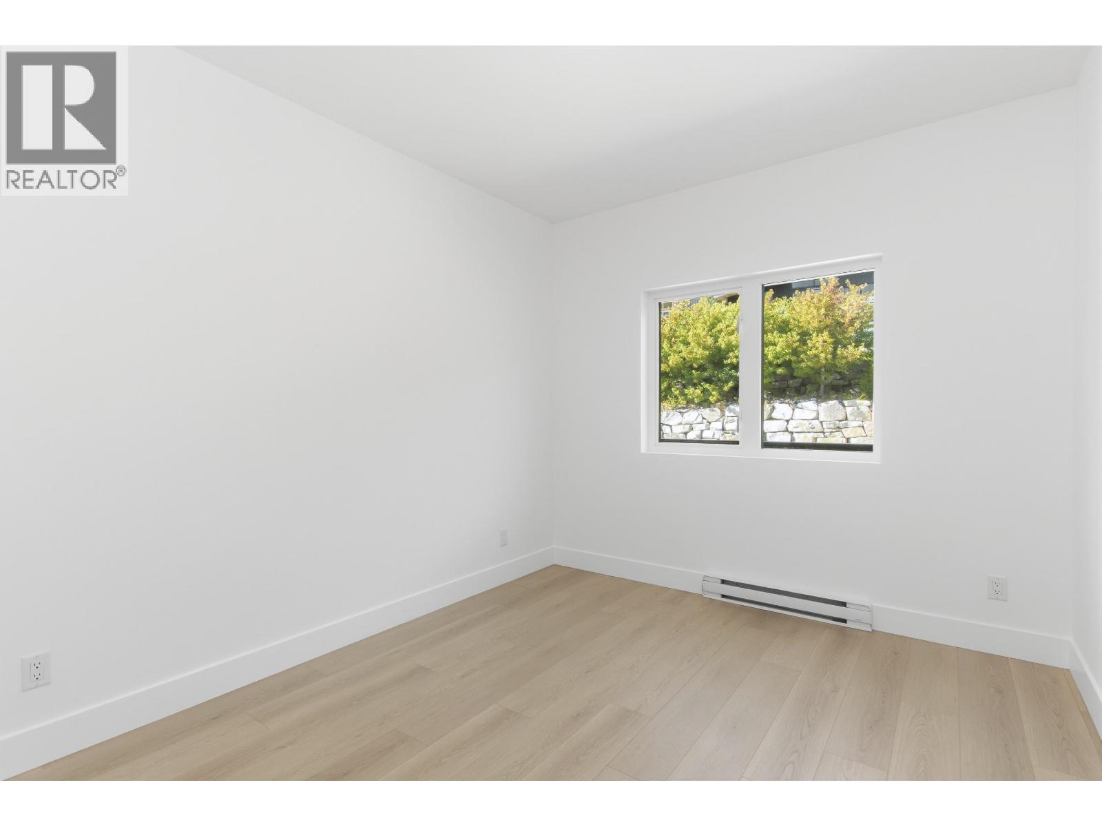 2 2096 CRUMPIT WOODS DRIVE photo 25