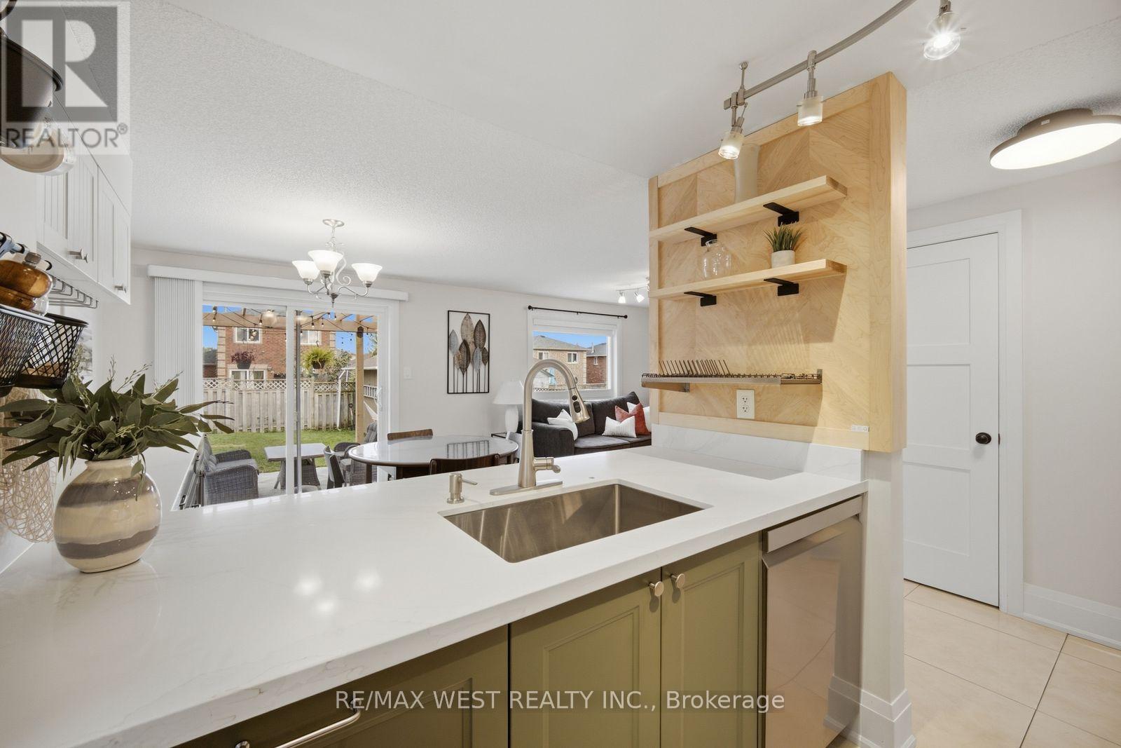 11 Ambler Bay, Barrie, Ontario  L4M 7A4 - Photo 14 - S13820682