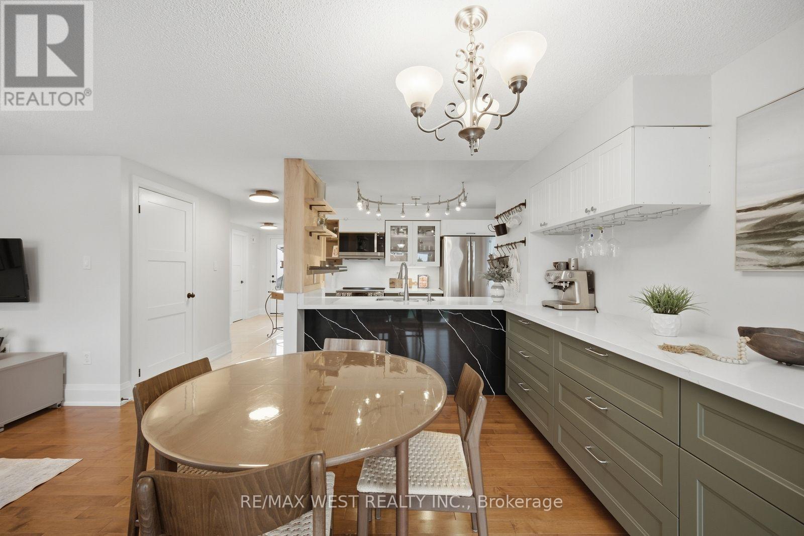 11 Ambler Bay, Barrie, Ontario  L4M 7A4 - Photo 2 - S13820682