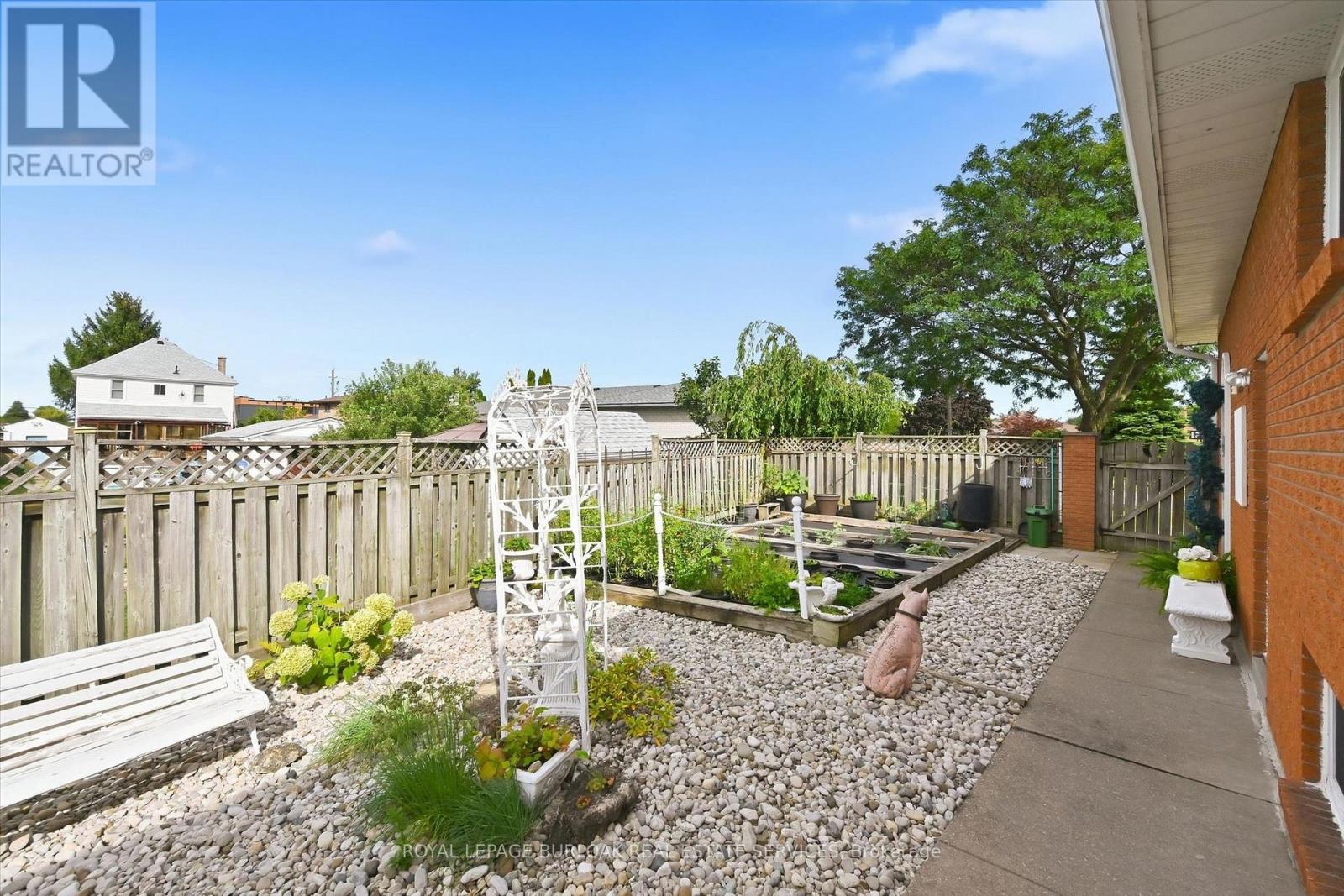 83 Oakridge Drive, Hamilton, Ontario  L8G 4P7 - Photo 47 - X13820754