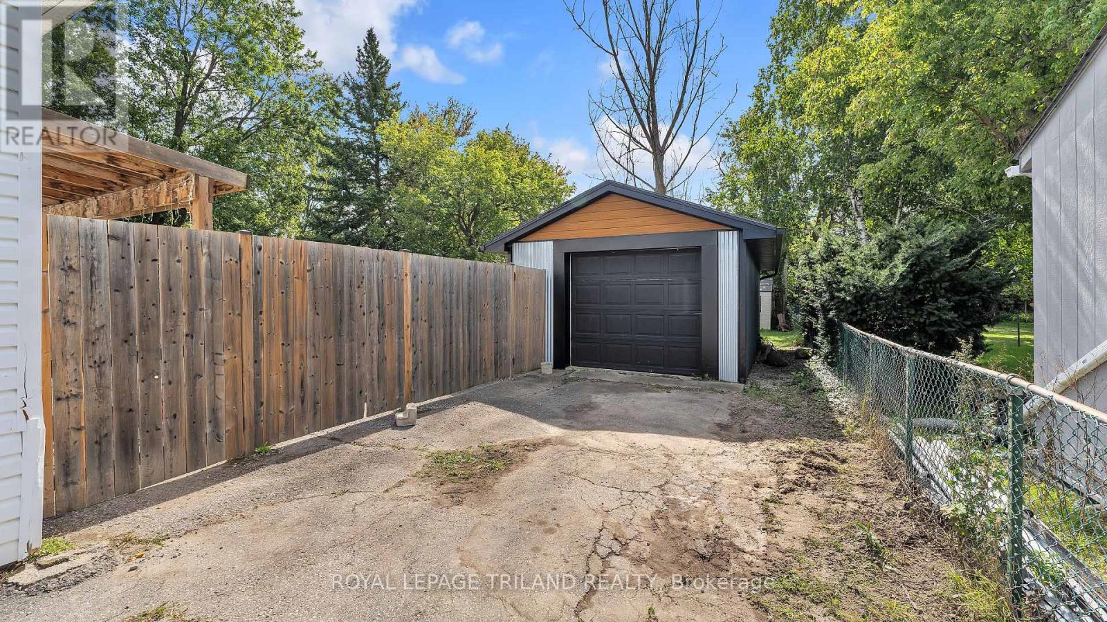205 Erie Street, St. Thomas, Ontario  N5R 2N7 - Photo 35 - X13821310