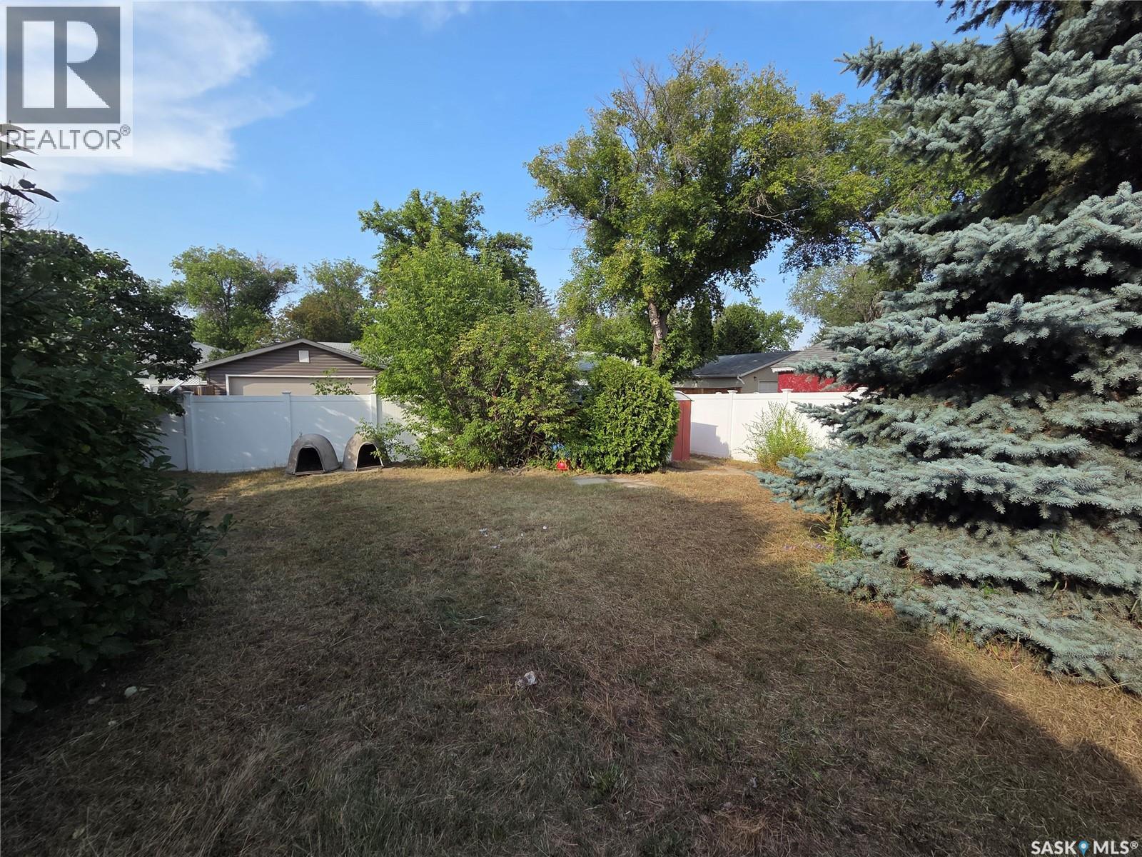 2776 Eastview, Saskatoon, Saskatchewan  S7J 3H5 - Photo 3 - SK049301