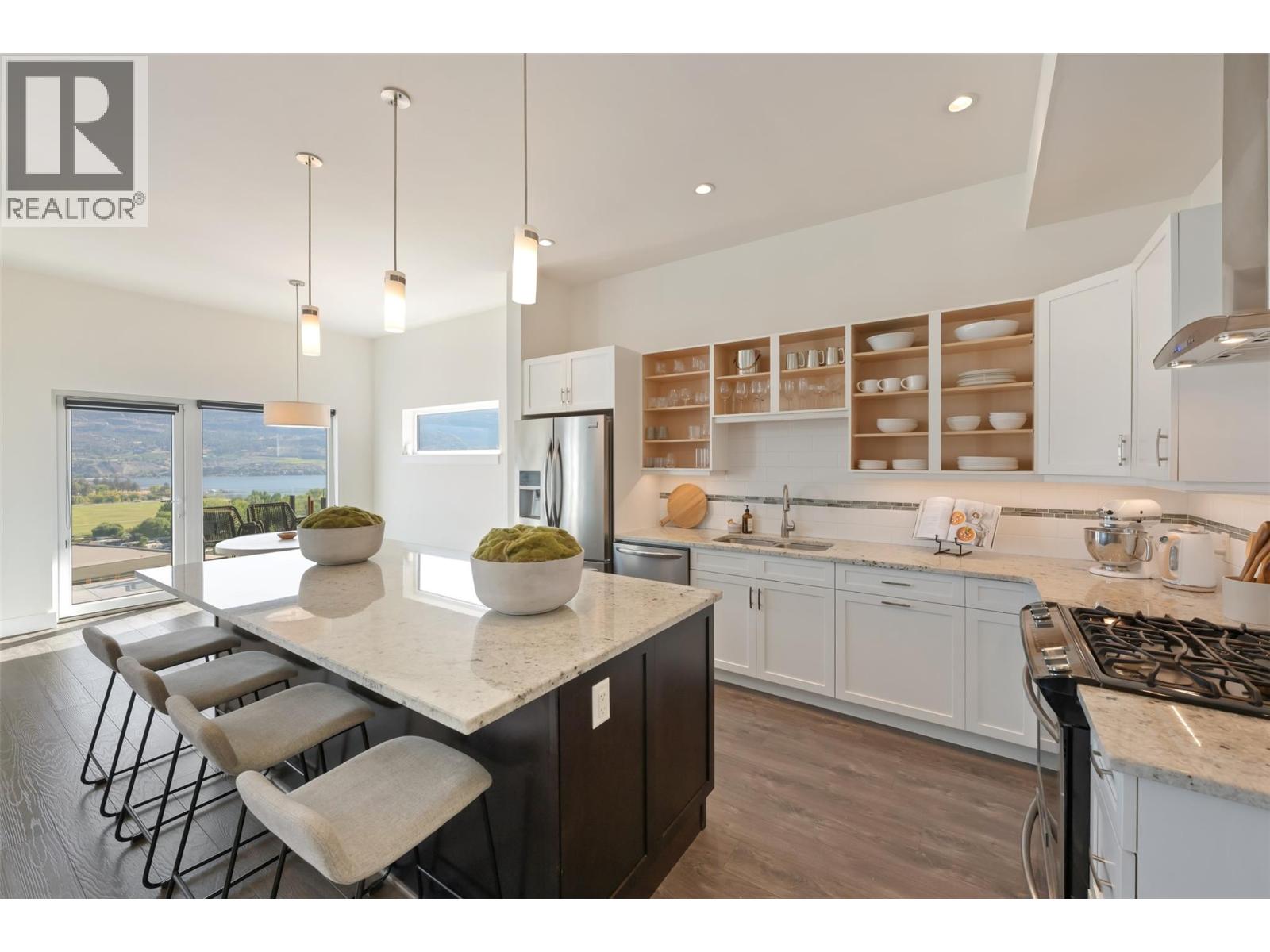 104 View Way, Penticton, British Columbia  V2A 0A6 - Photo 4 - 10401453