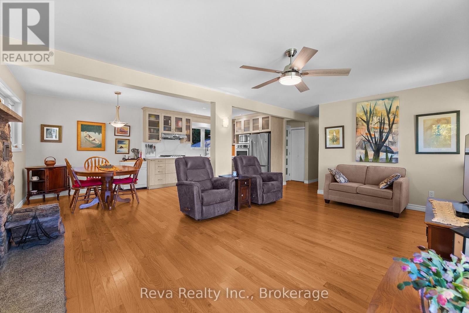 Clean, modern, immaculate home
