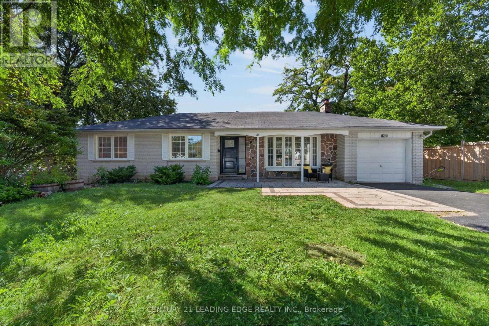 24 LINCOLN GREEN DRIVE, Markham, Ontario