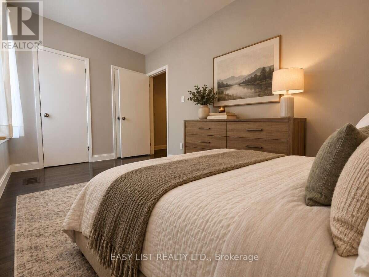 449 Pacific Avenue, Toronto, Ontario  M6P 2R3 - Photo 23 - W13619132