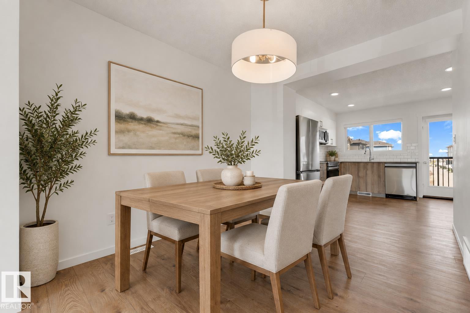 22711 84 AV NW photo 8