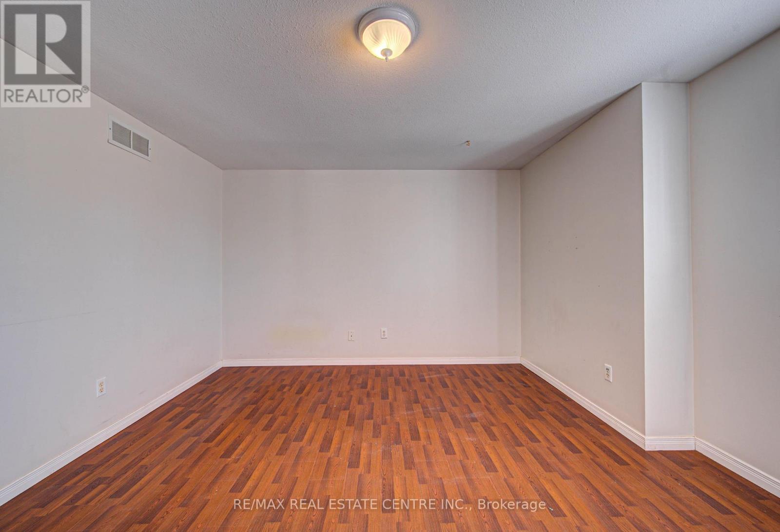 155 Highbrook Street, Kitchener, Ontario  N2E 3P5 - Photo 34 - X13821414