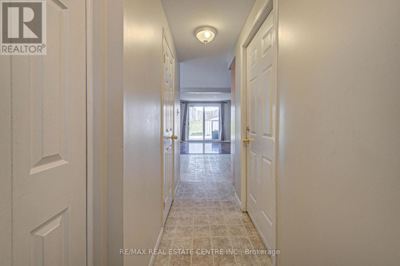 155 Highbrook Street, Kitchener, Ontario  N2E 3P5 - Photo 4 - X13821414
