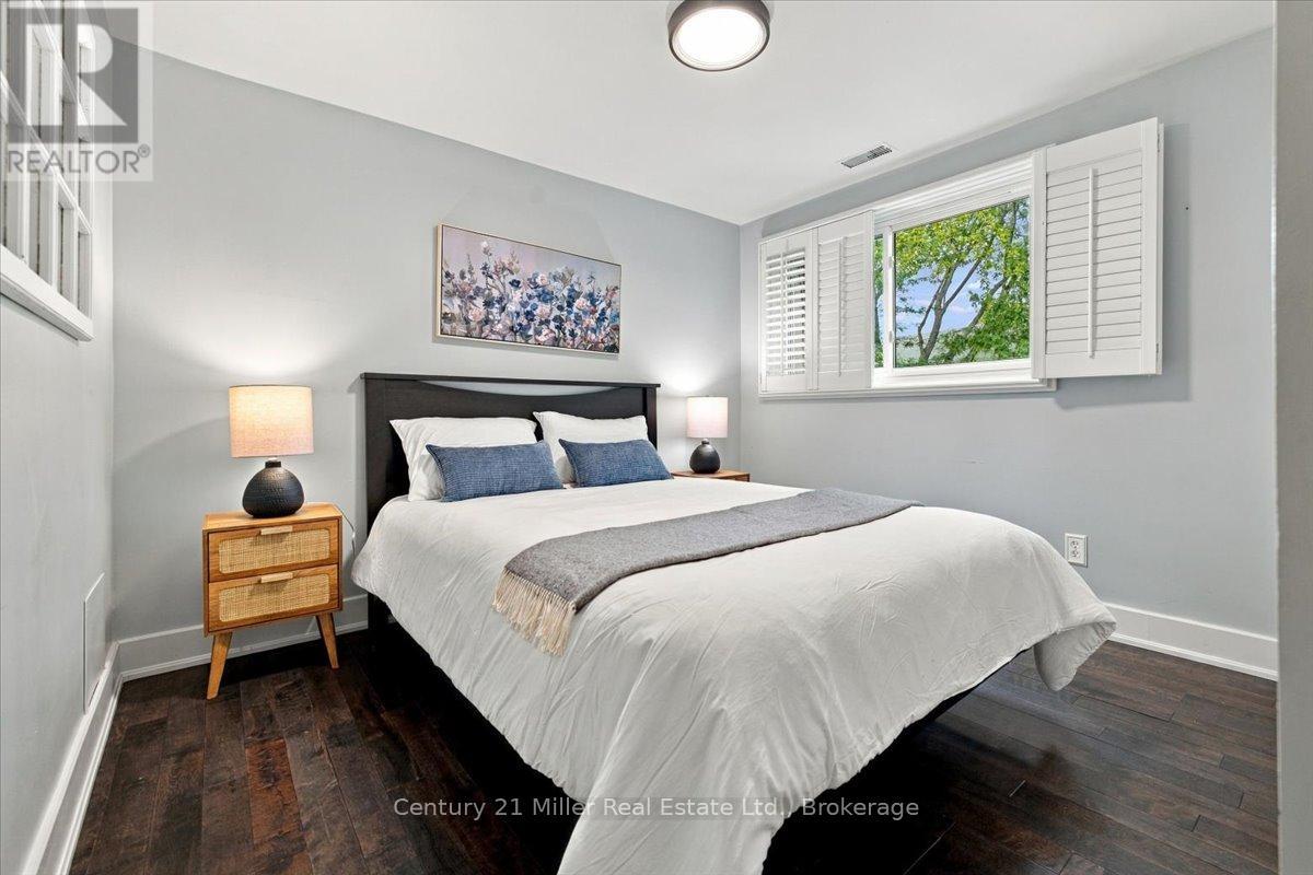 37 Tulip Street, Oakville, Ontario  L6L 3V3 - Photo 14 - W13821124