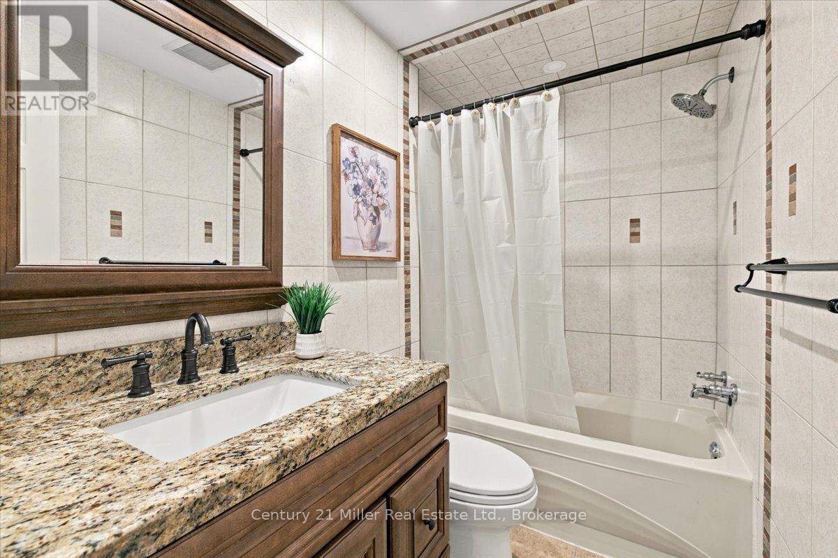 37 Tulip Street, Oakville, Ontario  L6L 3V3 - Photo 13 - W13821124