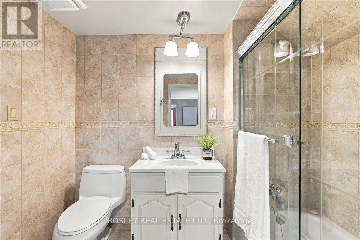 566 Rougemount Drive, Pickering, Ontario  L1W 2C2 - Photo 14 - E13816388
