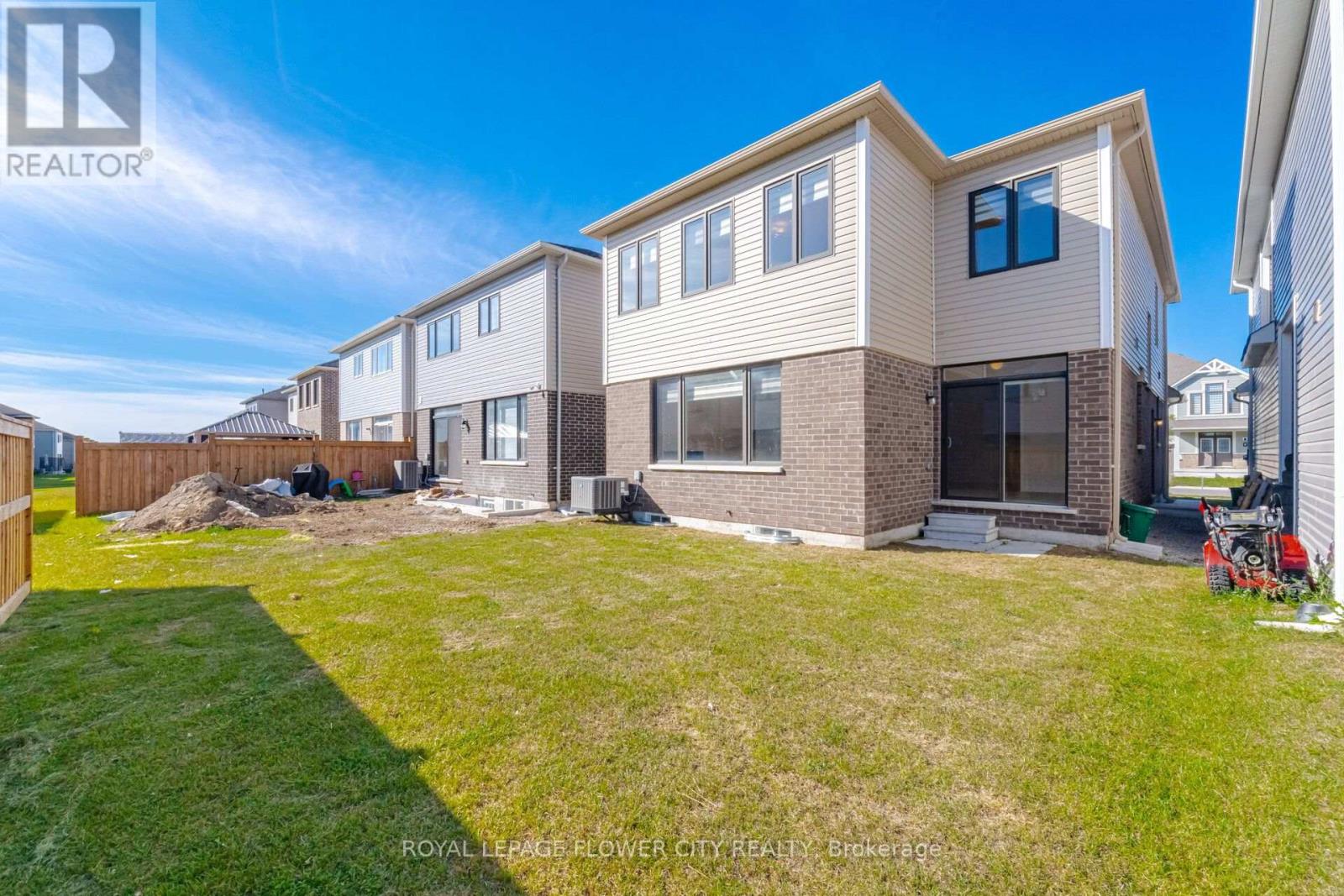 44 Rochester Drive, Barrie, Ontario  L9J 0W1 - Photo 39 - S13807292