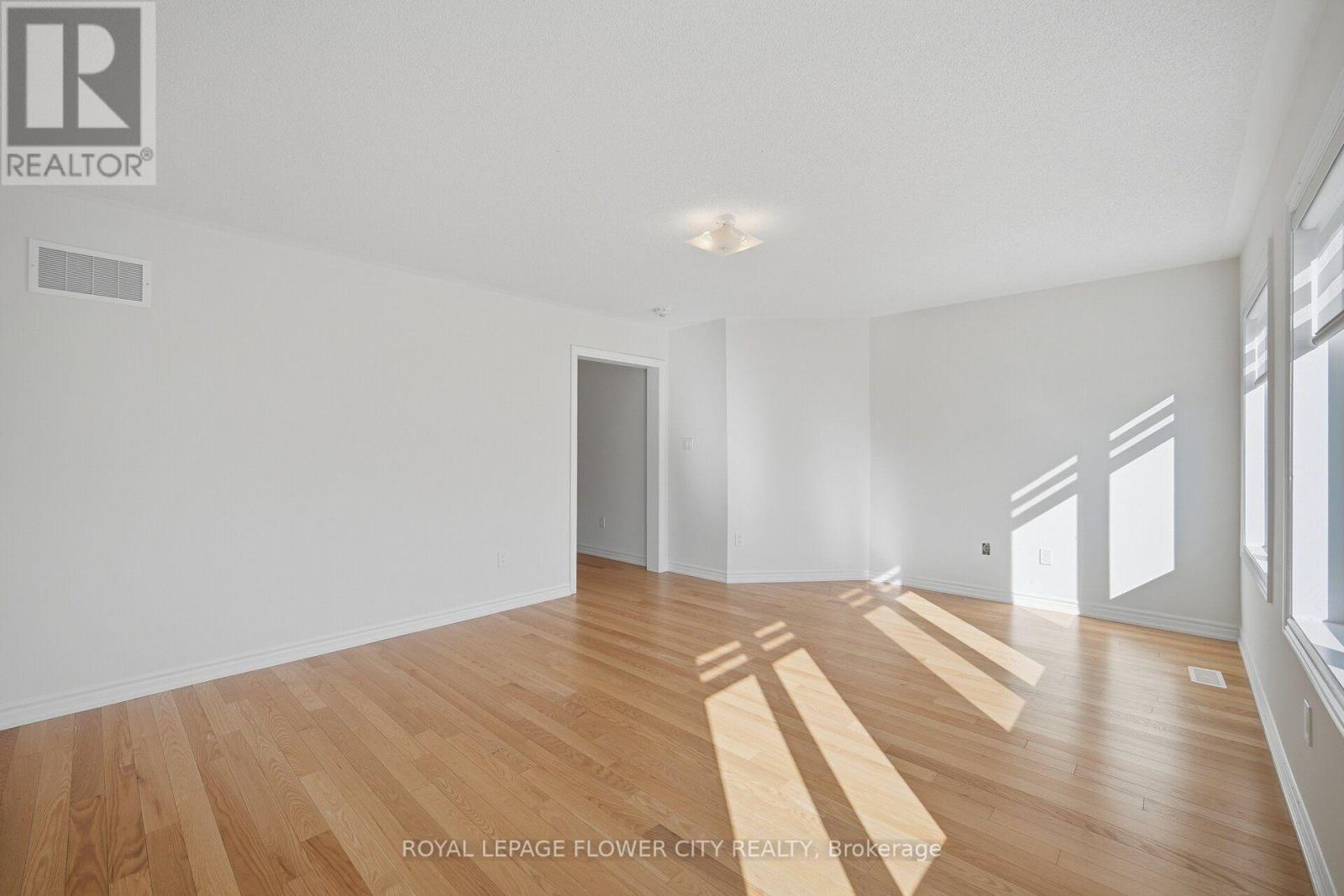44 Rochester Drive, Barrie, Ontario  L9J 0W1 - Photo 24 - S13807292