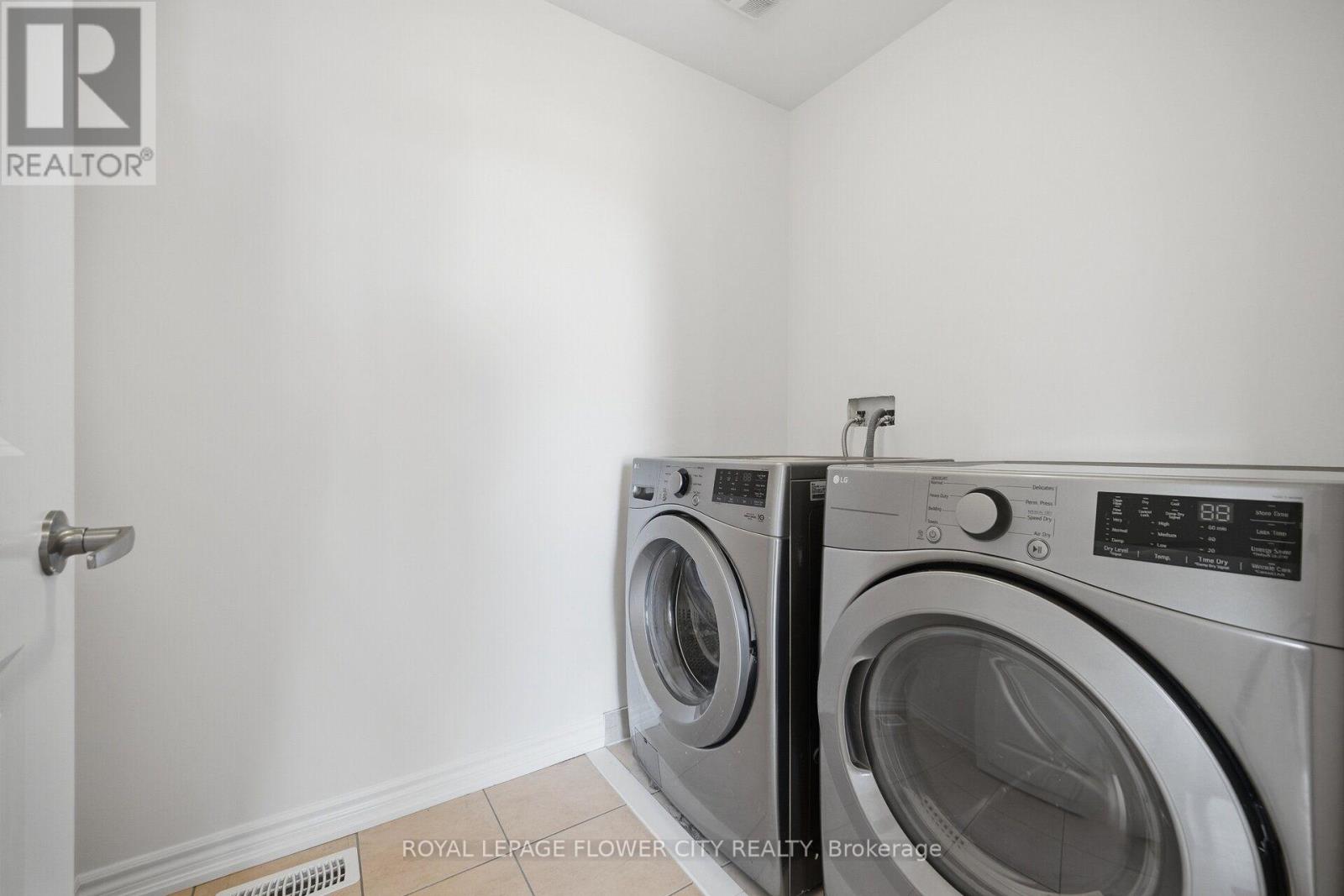 44 Rochester Drive, Barrie, Ontario  L9J 0W1 - Photo 34 - S13807292