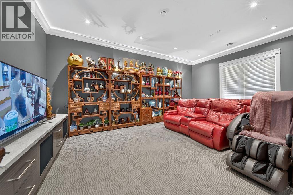 8828 COOPER ROAD