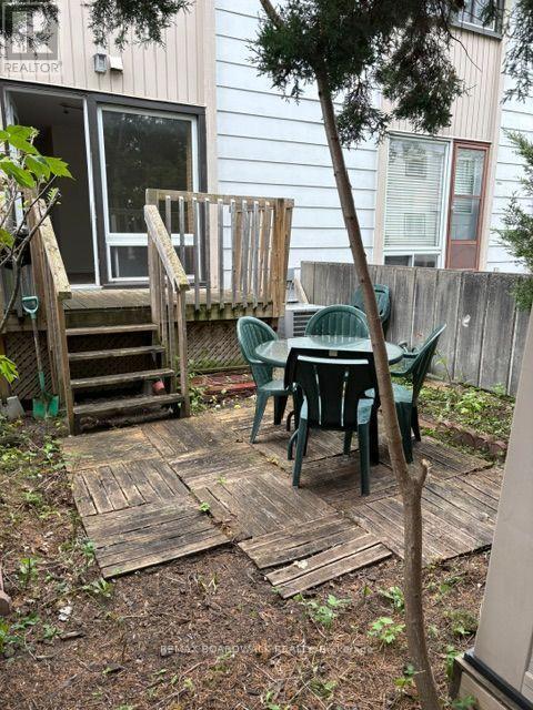 912 B Elmsmere Drive, Ottawa, Ontario  K1J 7T6 - Photo 25 - X13821470