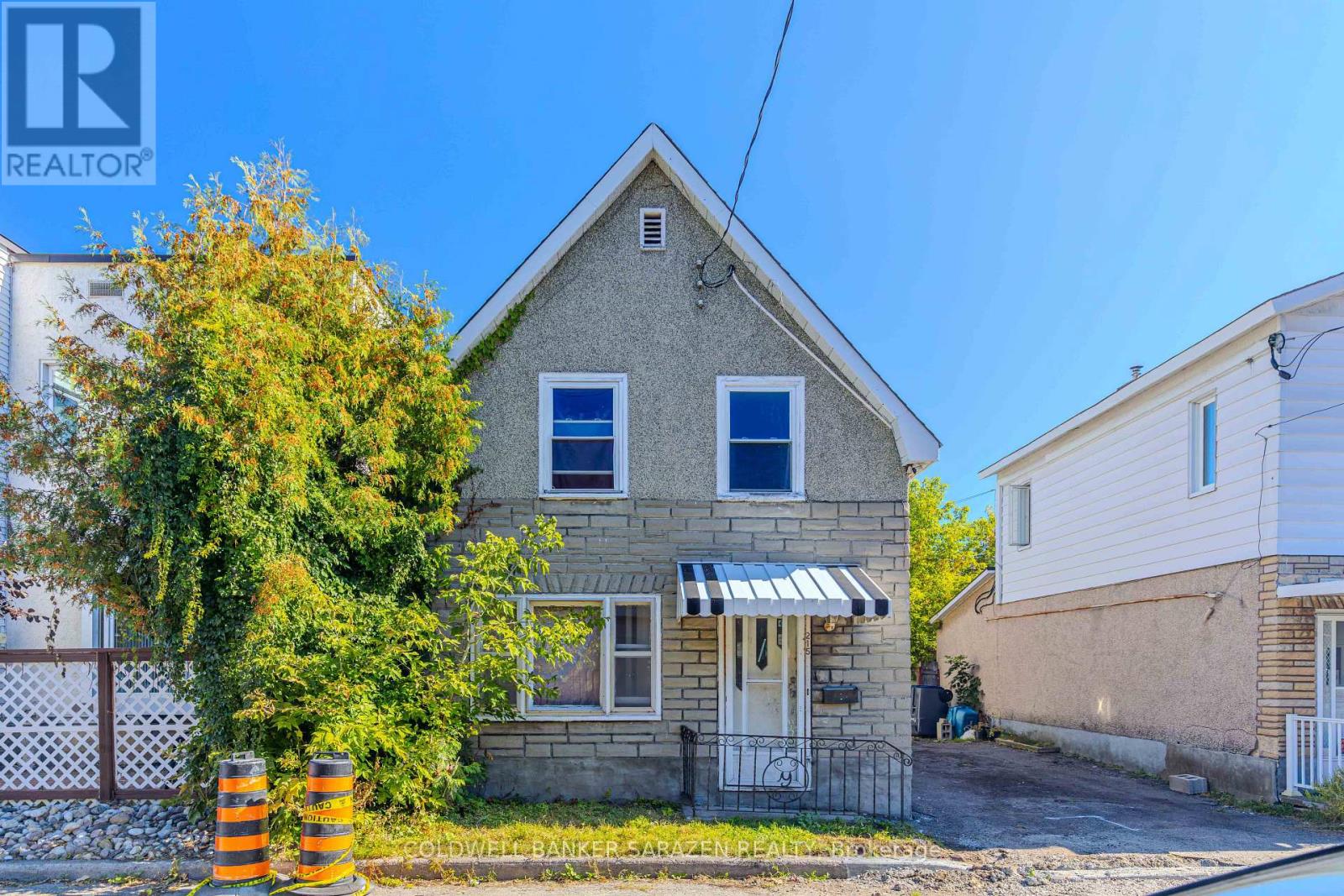 215 DESROSIERS STREET, Ottawa, Ontario