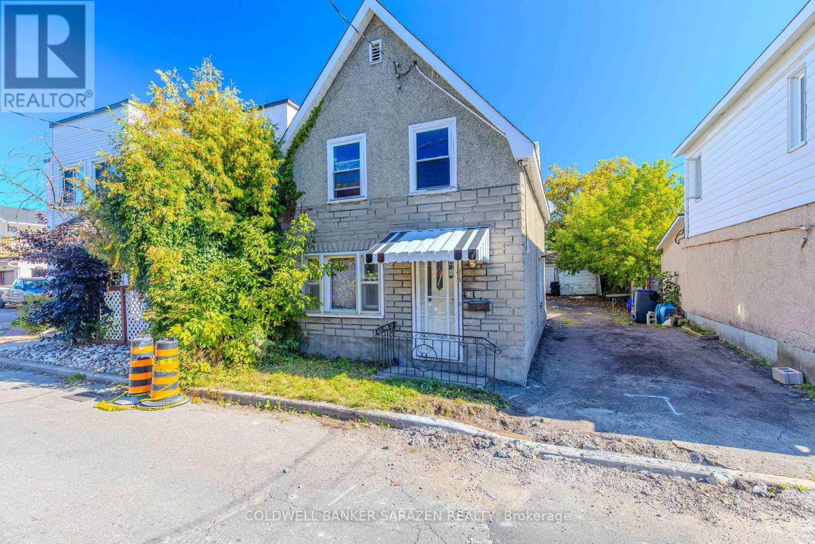 215 Desrosiers Street, Ottawa, Ontario  K1L 7T2 - Photo 2 - X13821474