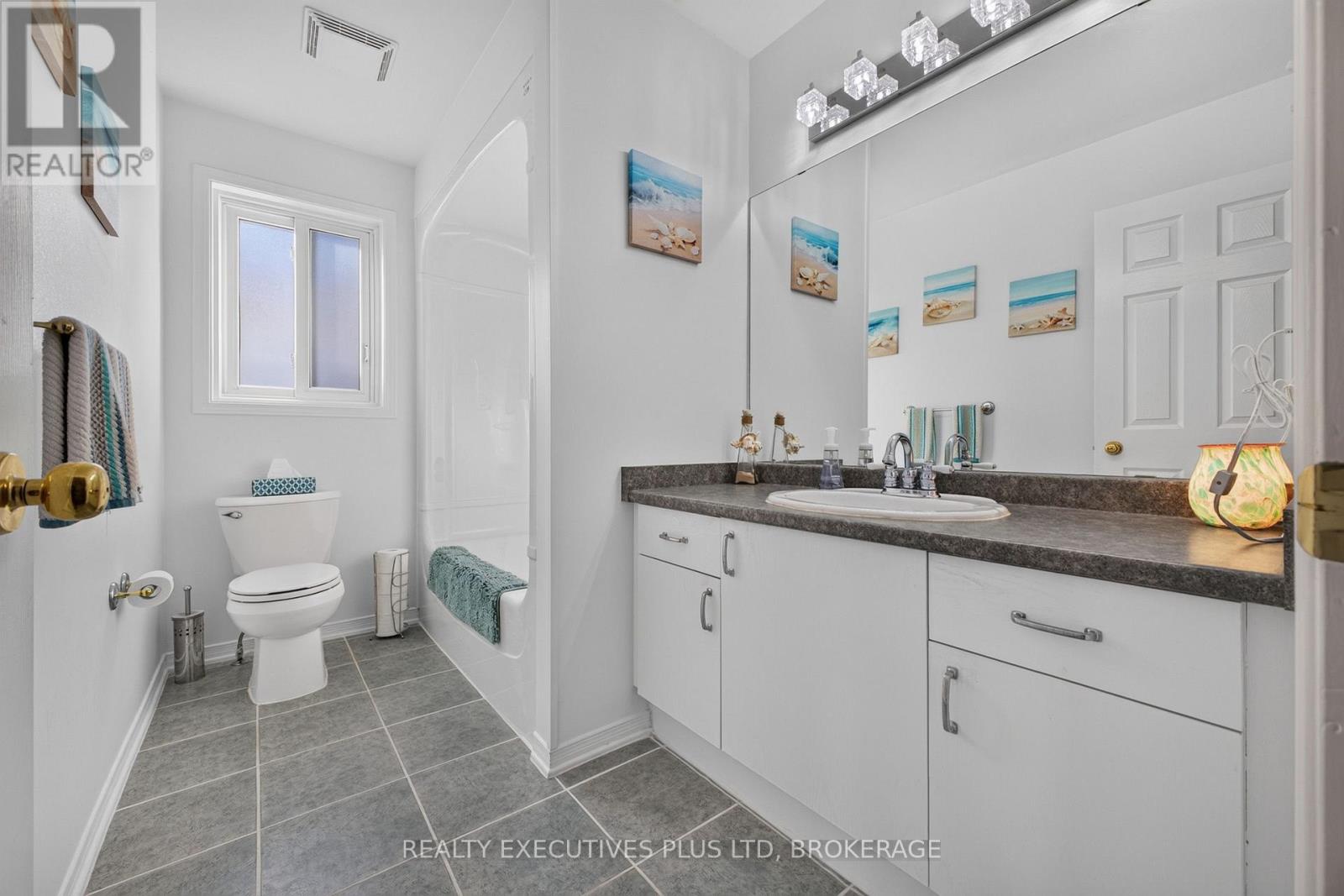 7802 Sabine Drive, Niagara Falls (Ascot), Ontario L2H 3E4 - Photo 13 - X13821444