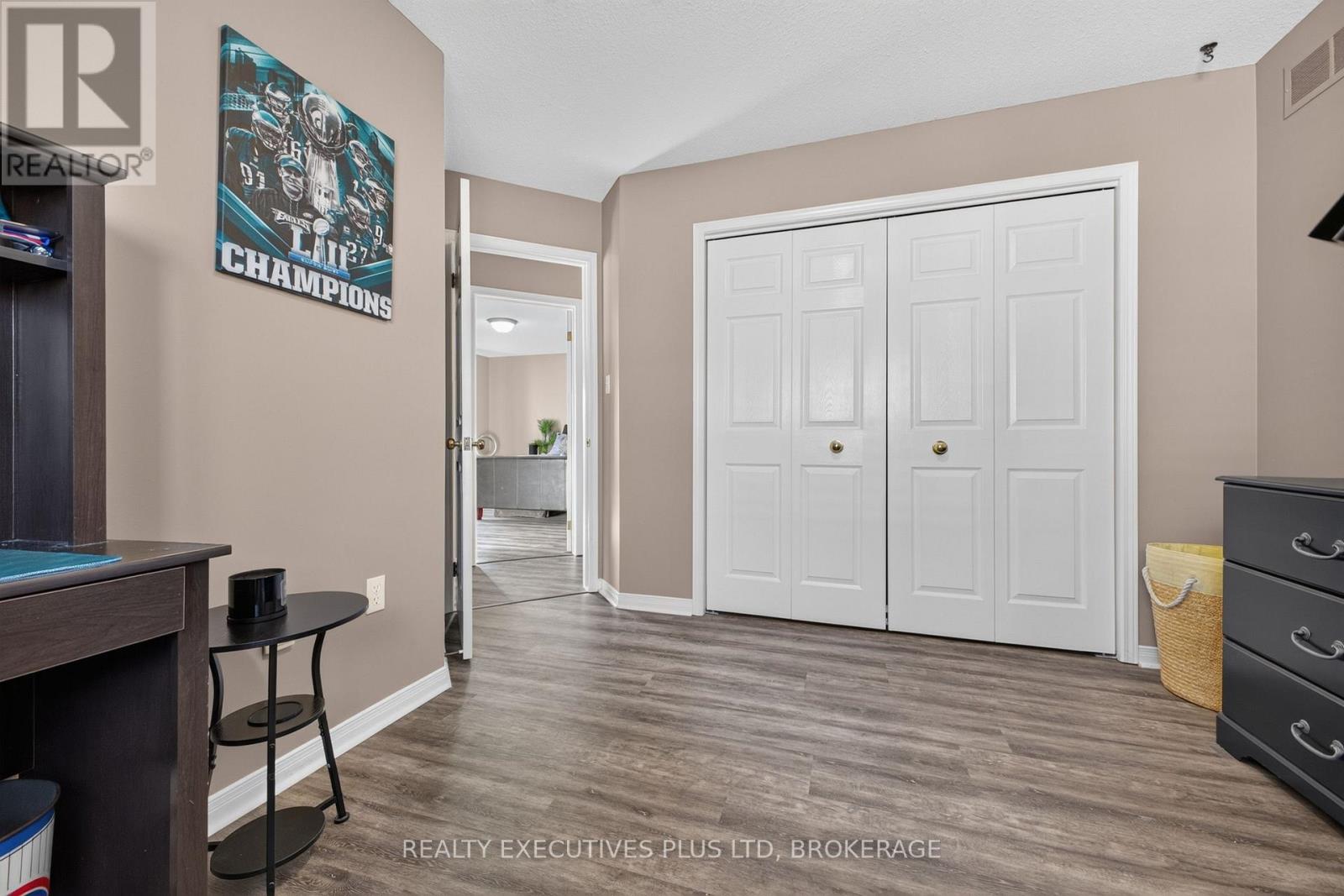 7802 Sabine Drive, Niagara Falls (Ascot), Ontario L2H 3E4 - Photo 14 - X13821444