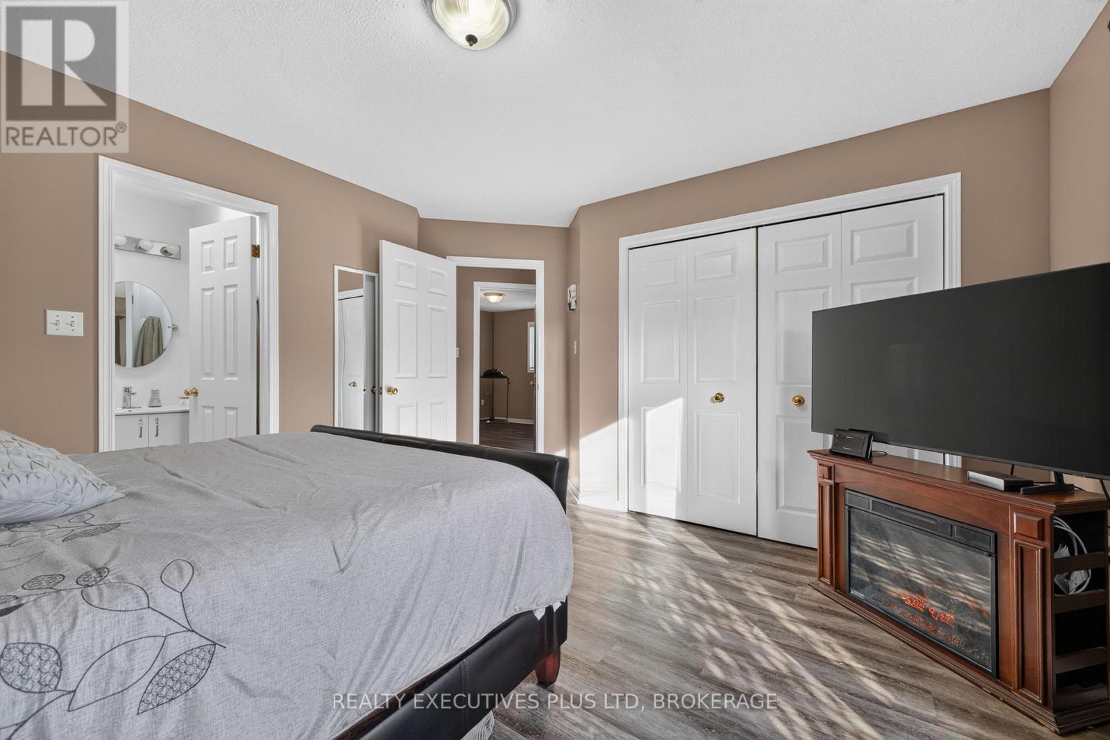 7802 Sabine Drive, Niagara Falls (Ascot), Ontario L2H 3E4 - Photo 18 - X13821444