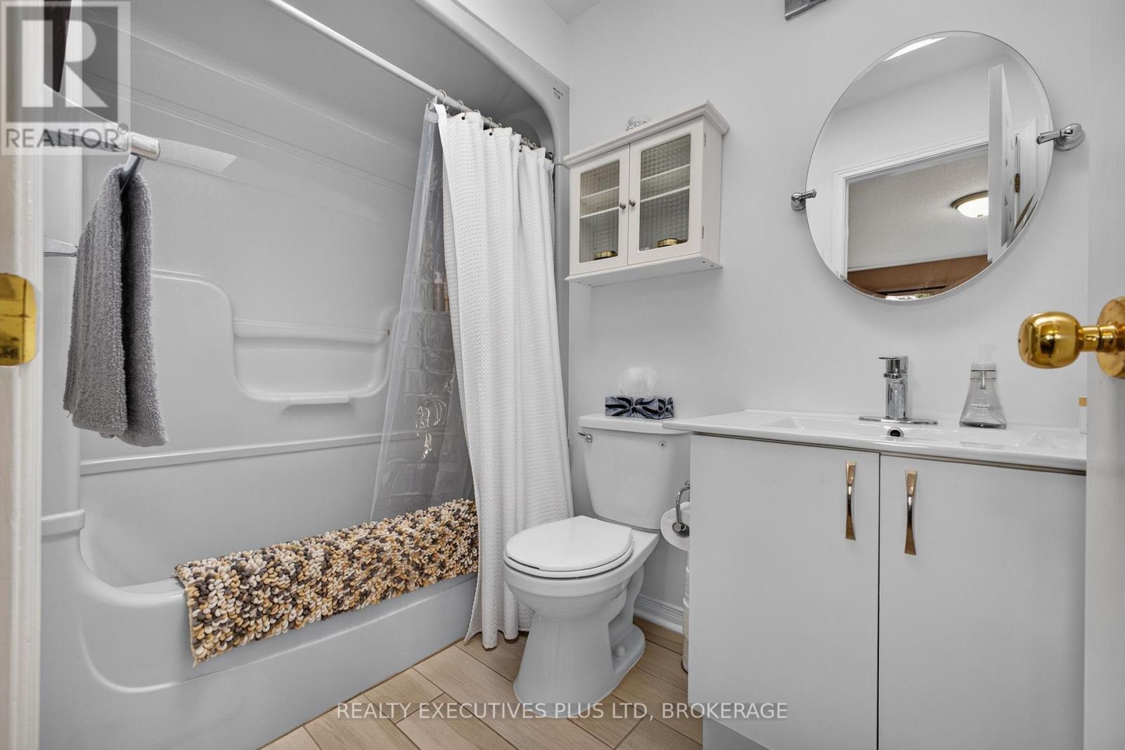 7802 Sabine Drive, Niagara Falls (Ascot), Ontario L2H 3E4 - Photo 19 - X13821444