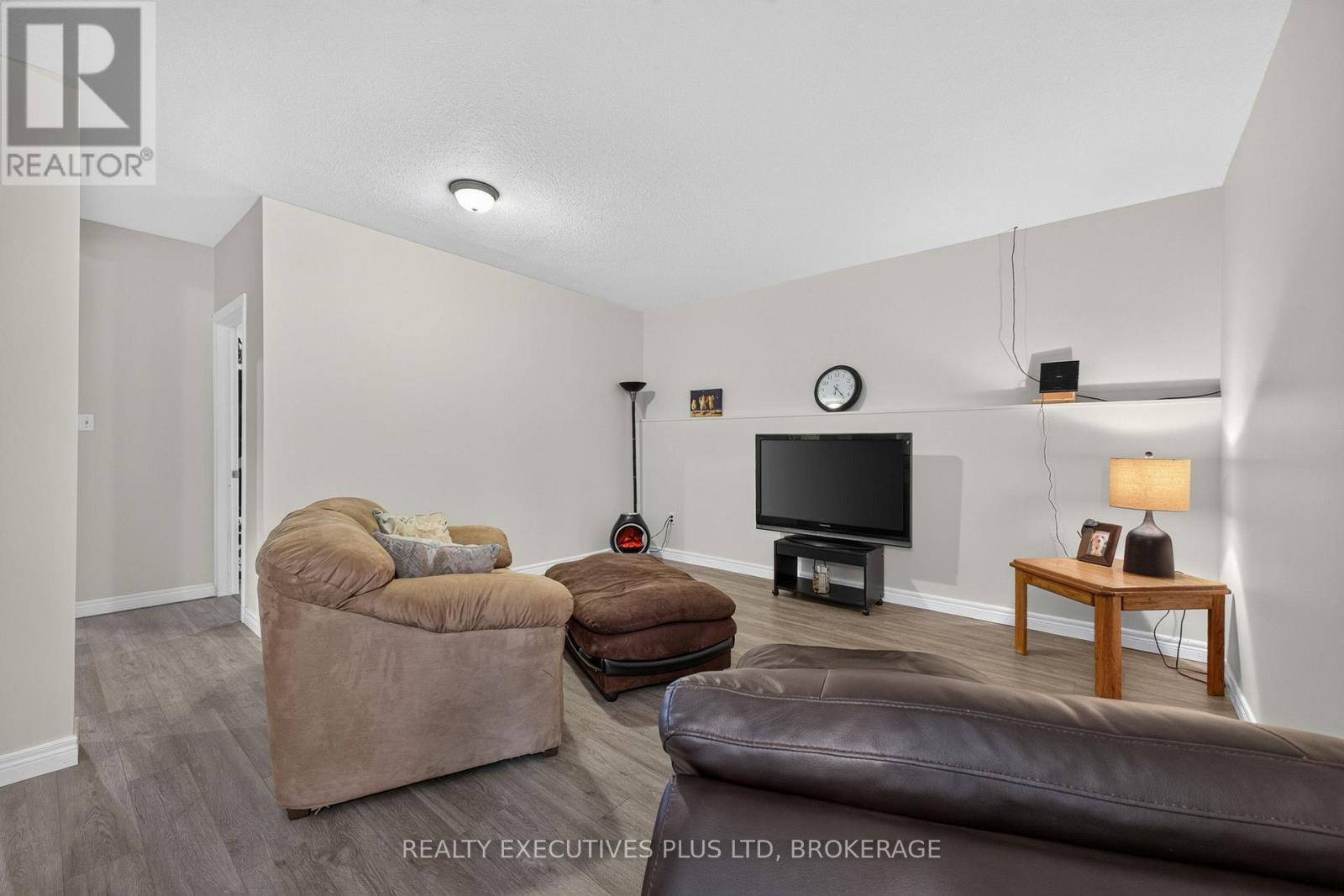 7802 Sabine Drive, Niagara Falls (Ascot), Ontario L2H 3E4 - Photo 24 - X13821444
