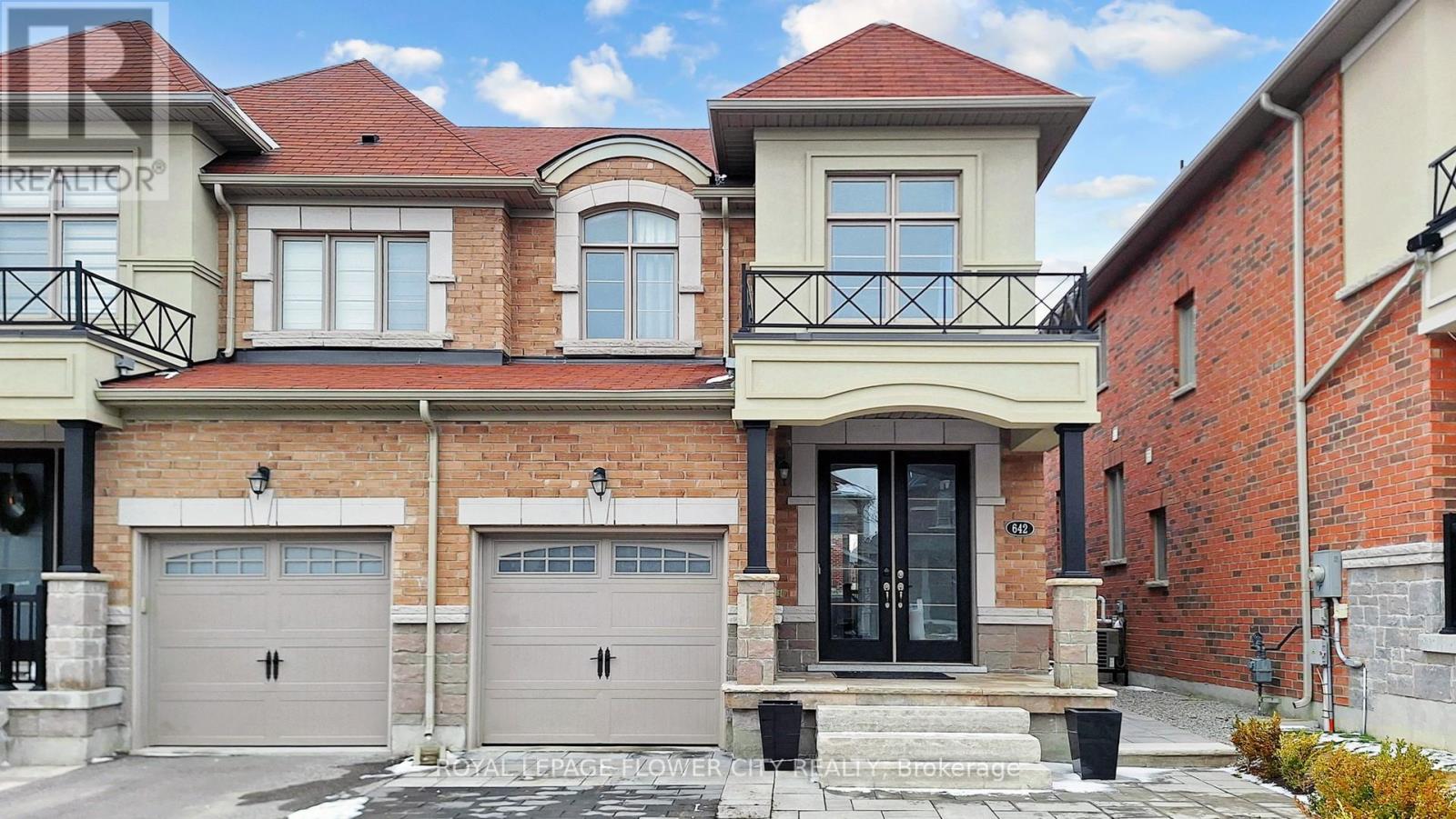 642 SWEETWATER CRESCENT, Newmarket, Ontario
