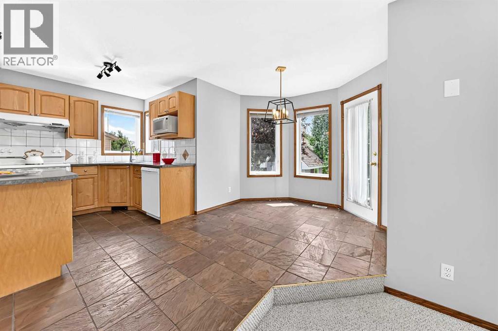 801 Panorama Hills Drive NW, Calgary, Alberta  t3k 4x4 - Photo 11 - A2328742