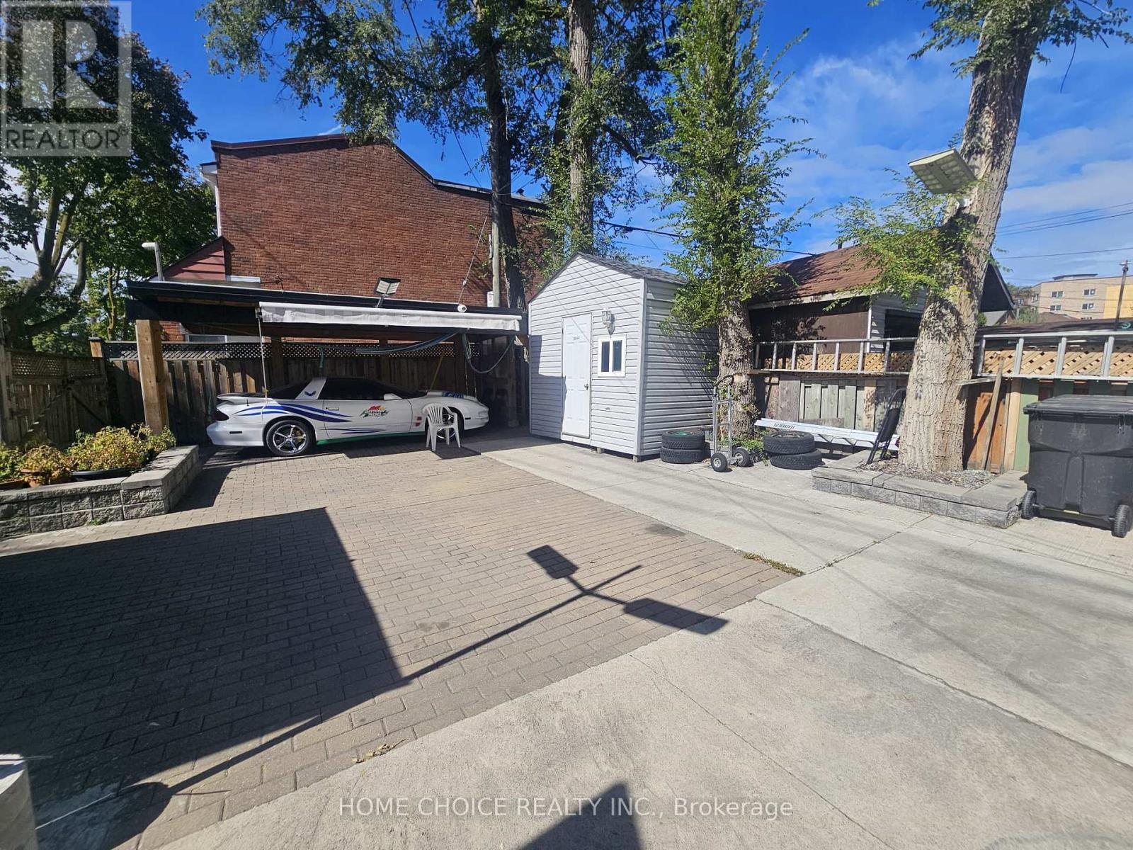 1232 Jane Street, Toronto, Ontario  M6M 4X8 - Photo 9 - W13810100