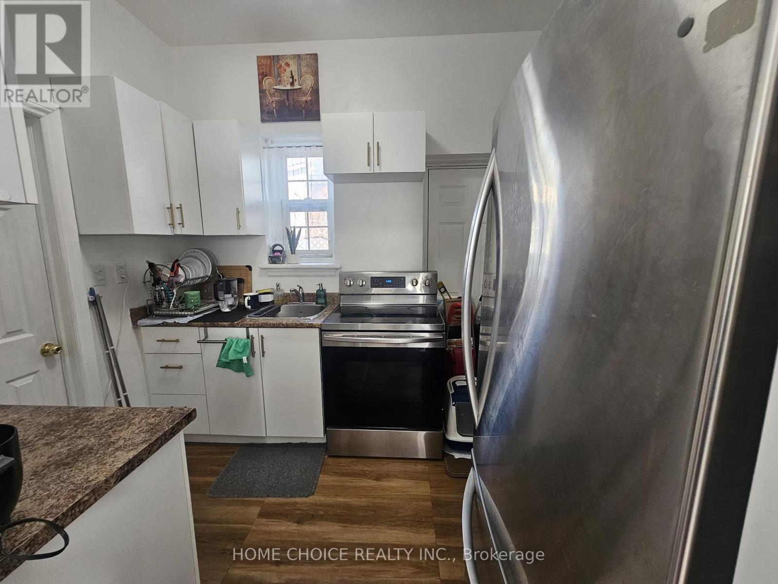 1232 Jane Street, Toronto, Ontario  M6M 4X8 - Photo 12 - W13810100