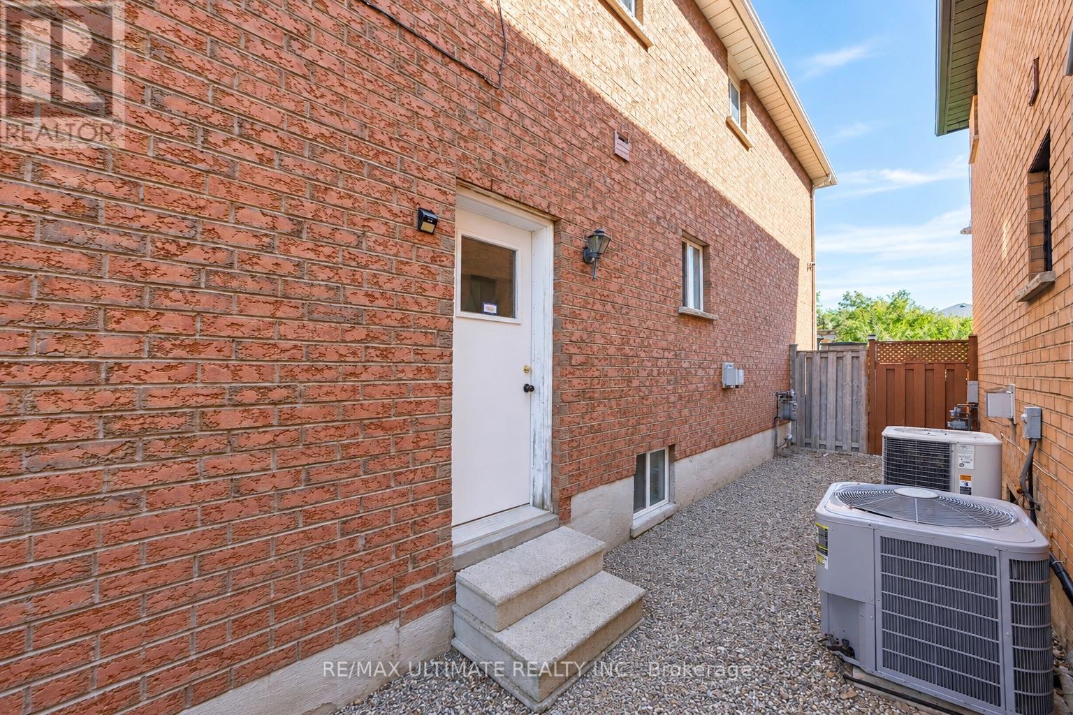 96 Cresthaven Road, Brampton, Ontario  L7A 1H8 - Photo 38 - W13817312