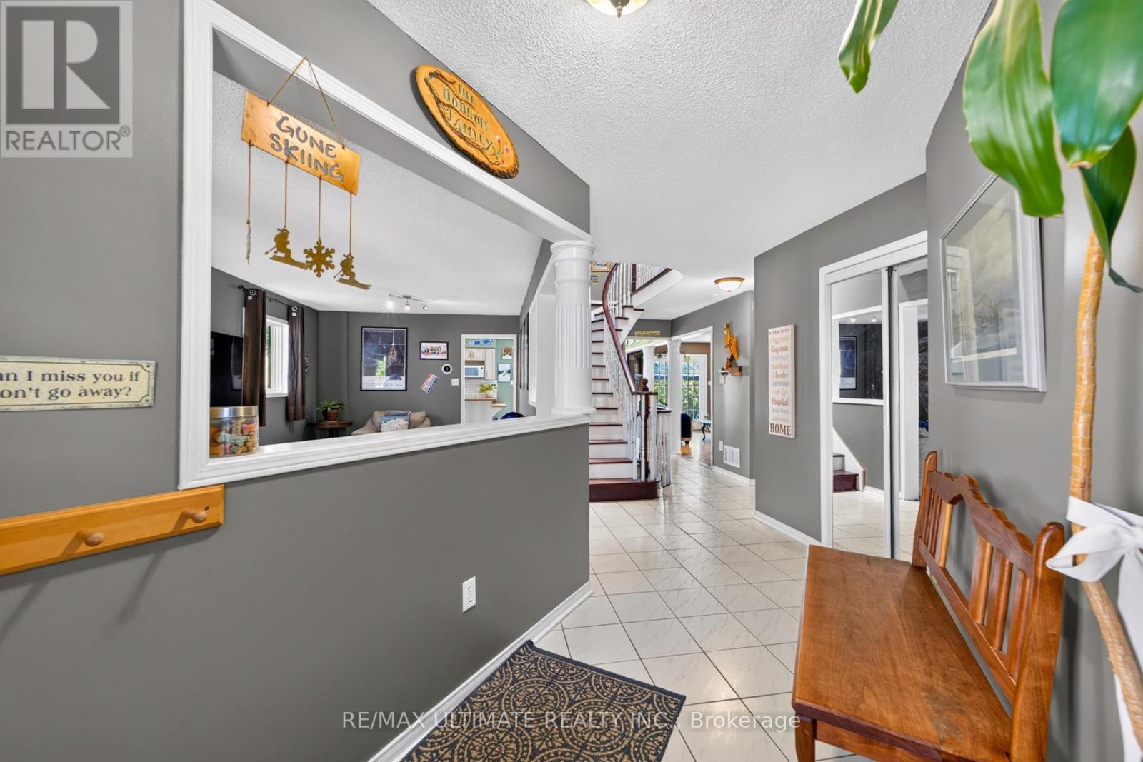 96 Cresthaven Road, Brampton, Ontario  L7A 1H8 - Photo 3 - W13817312