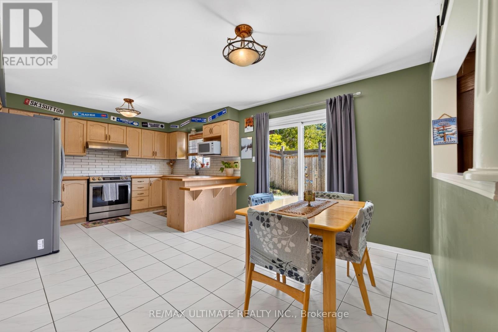 96 Cresthaven Road, Brampton, Ontario  L7A 1H8 - Photo 6 - W13817312