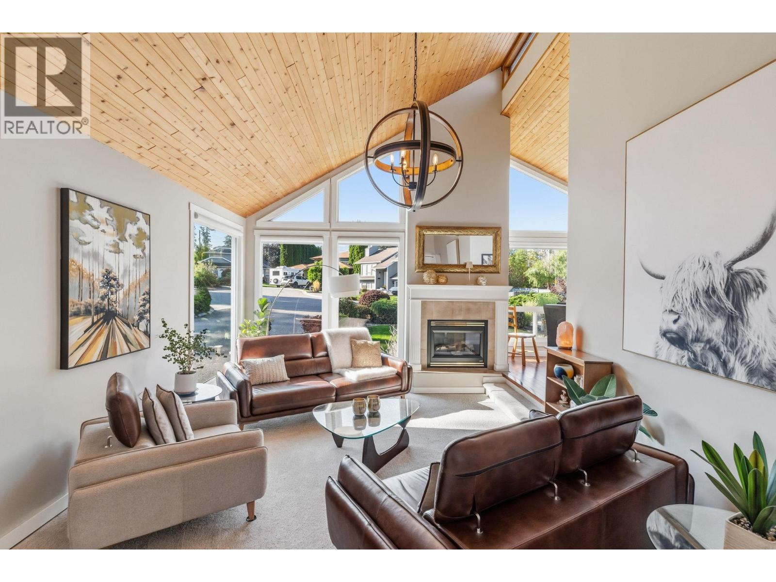 710 Tozer Court, Kelowna, British Columbia  V1W 2P8 - Photo 2 - 10401601
