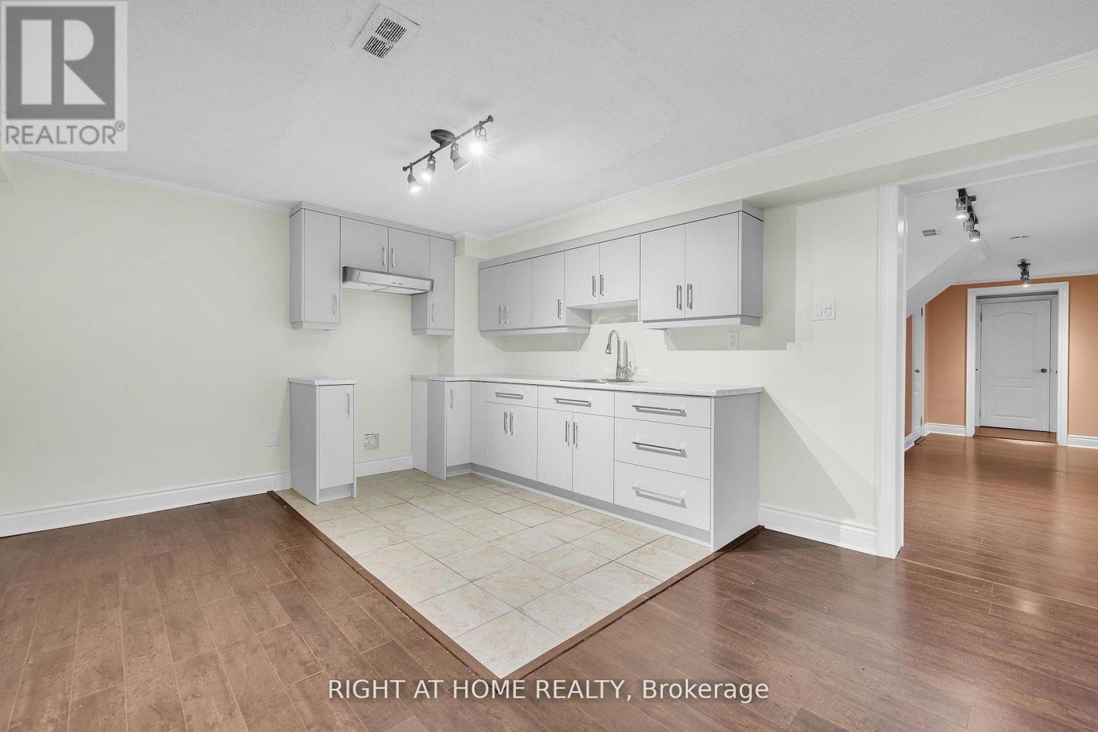 Basement - 19 Wall Avenue, Toronto, Ontario  M9N 2N6 - Photo 11 - W13821492