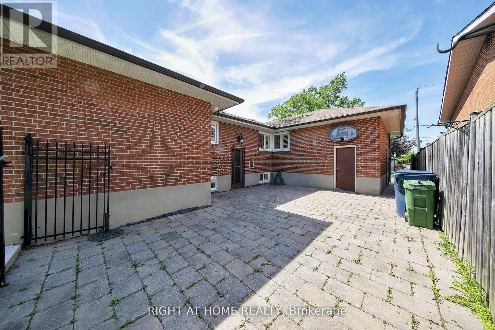 Basement - 19 Wall Avenue, Toronto, Ontario  M9N 2N6 - Photo 13 - W13821492