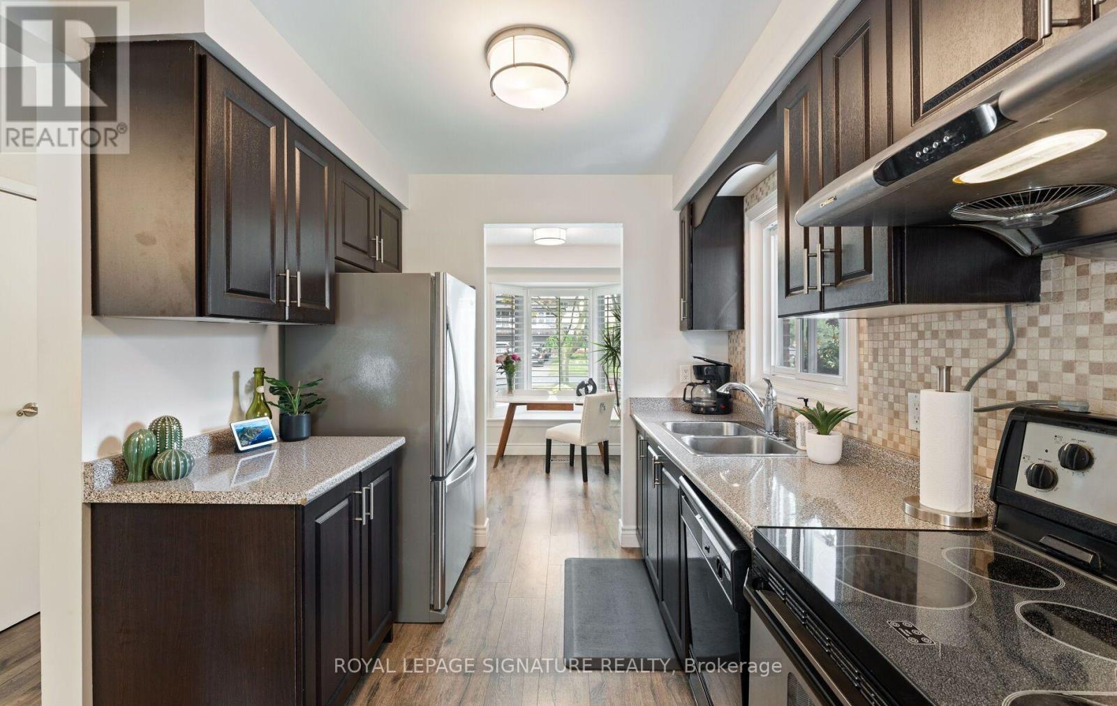 4045 Taffey Crescent, Mississauga, Ontario  L5L 2A6 - Photo 11 - W13821524