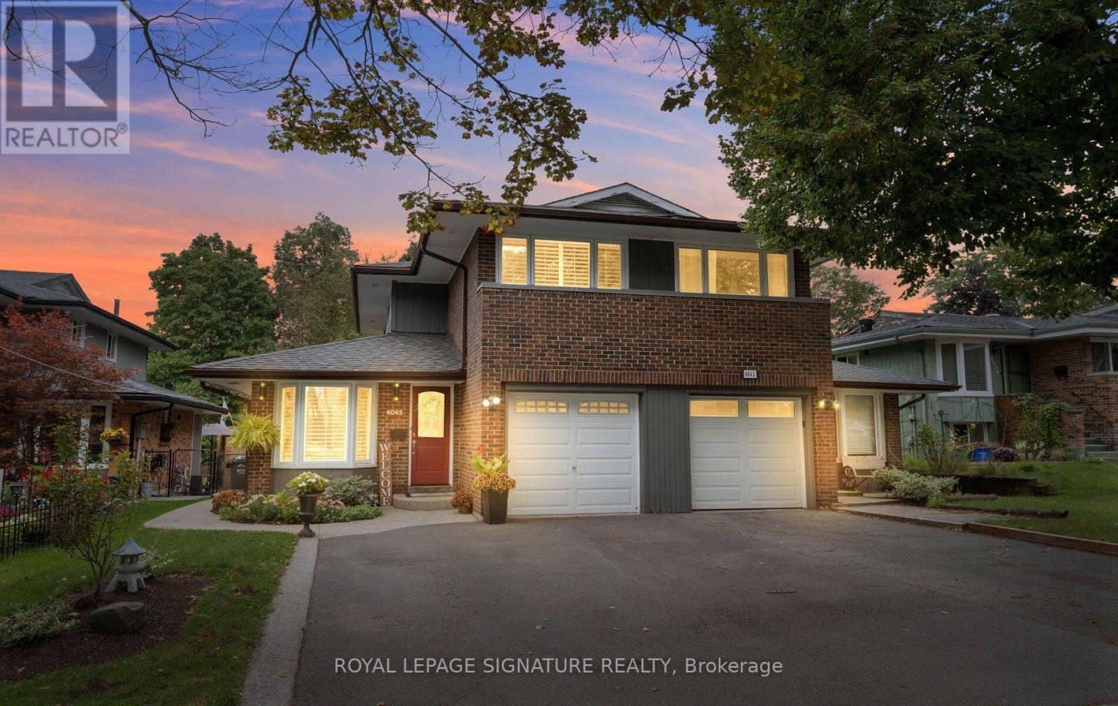 4045 Taffey Crescent, Mississauga, Ontario  L5L 2A6 - Photo 2 - W13821524