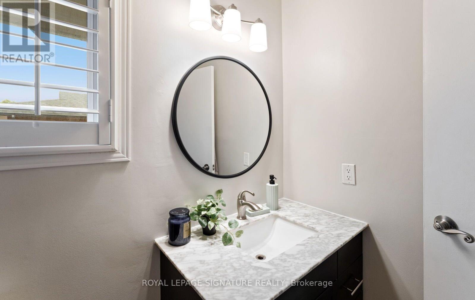 4045 Taffey Crescent, Mississauga, Ontario  L5L 2A6 - Photo 31 - W13821524