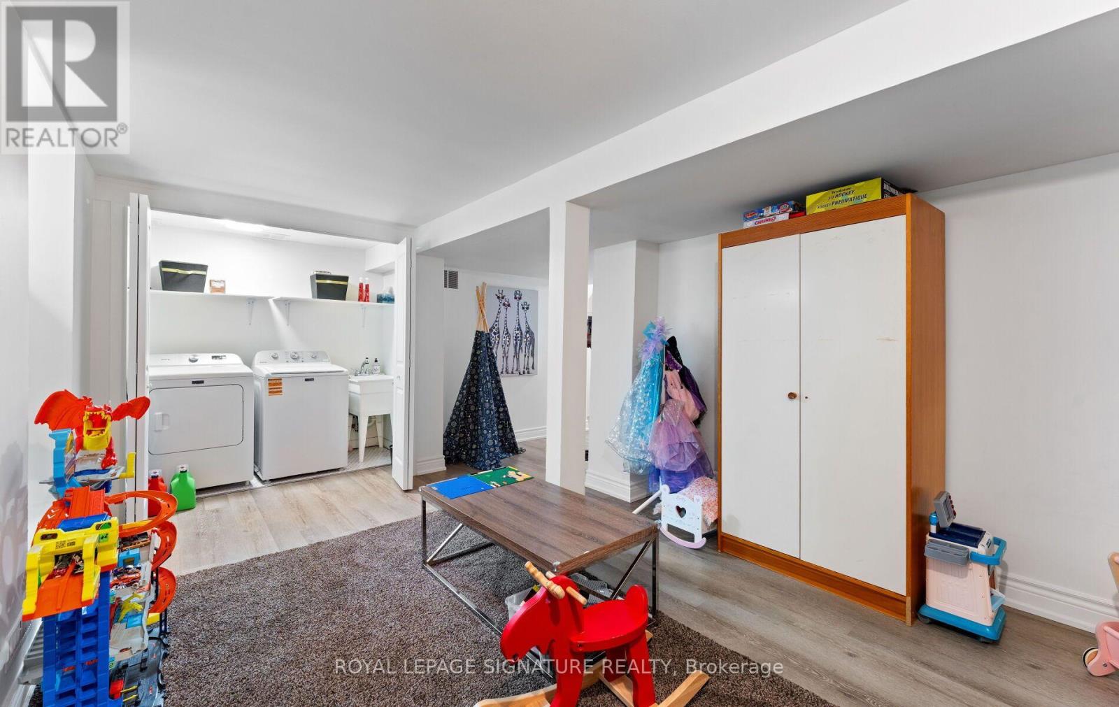 4045 Taffey Crescent, Mississauga, Ontario  L5L 2A6 - Photo 37 - W13821524