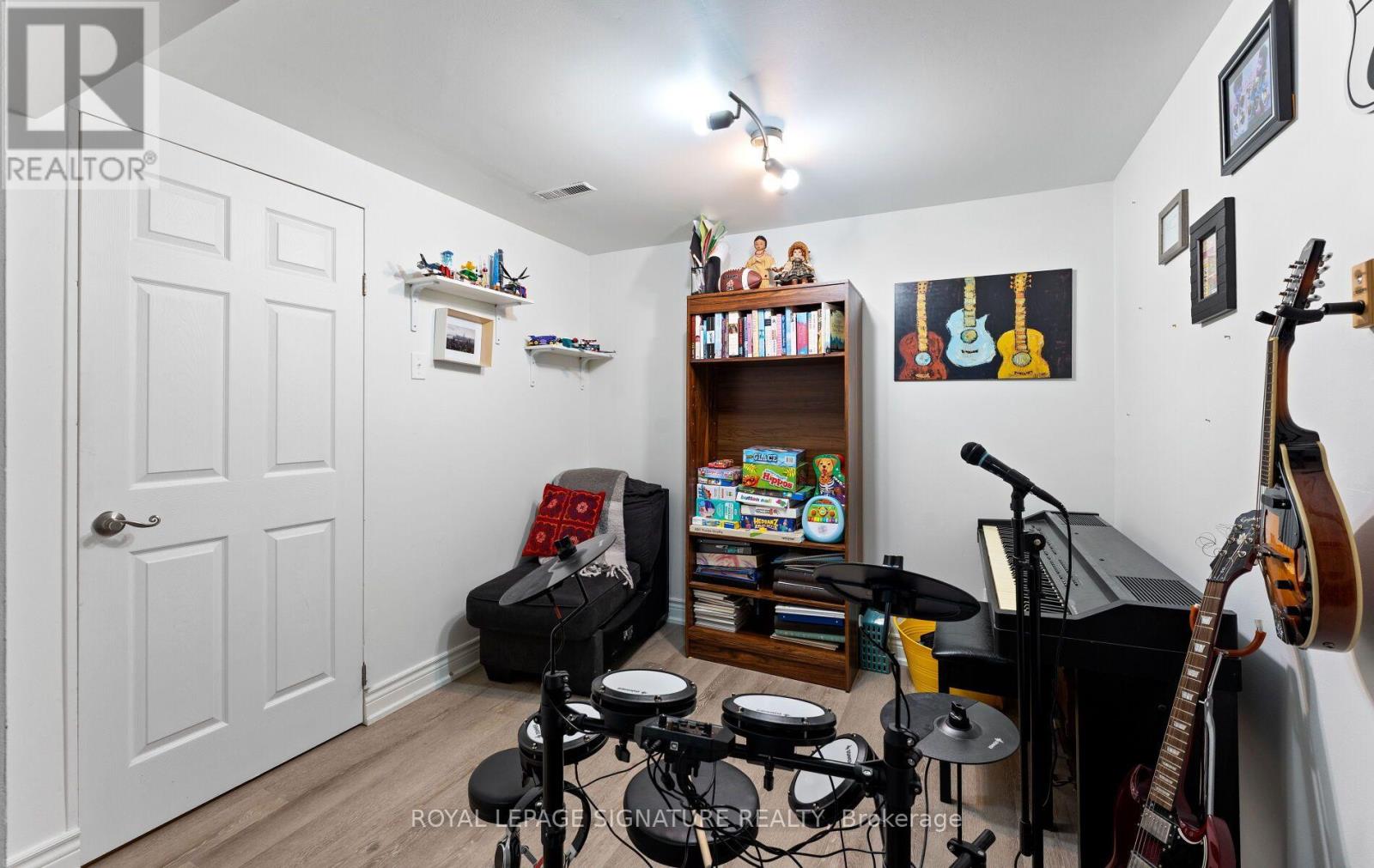 4045 Taffey Crescent, Mississauga, Ontario  L5L 2A6 - Photo 40 - W13821524