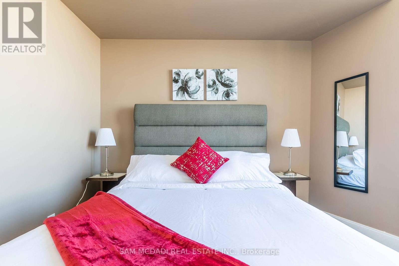 1905 - 330 Burnhamthorpe Road W, Mississauga, Ontario  L5B 0E1 - Photo 13 - W13821530