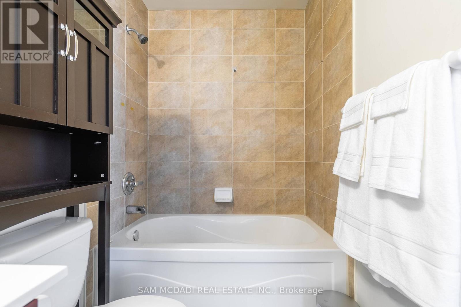 1905 - 330 Burnhamthorpe Road W, Mississauga, Ontario  L5B 0E1 - Photo 17 - W13821530