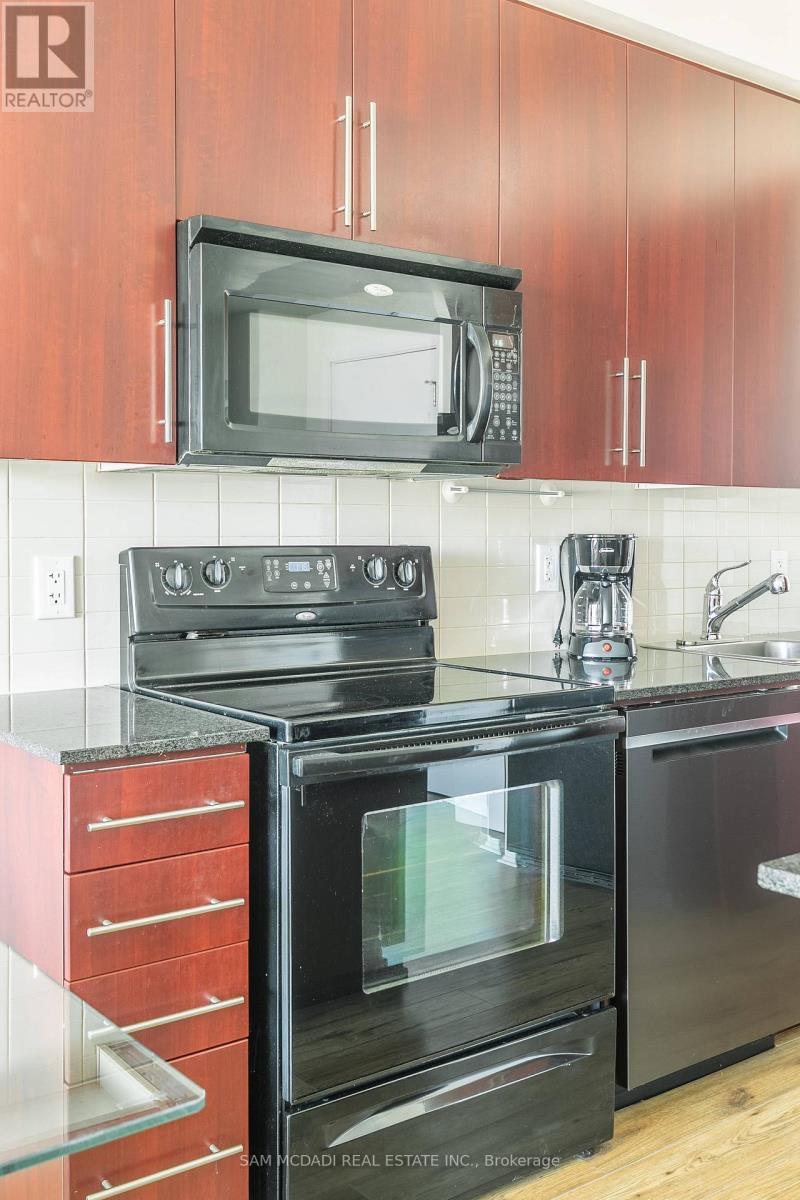 1905 - 330 Burnhamthorpe Road W, Mississauga, Ontario  L5B 0E1 - Photo 22 - W13821530