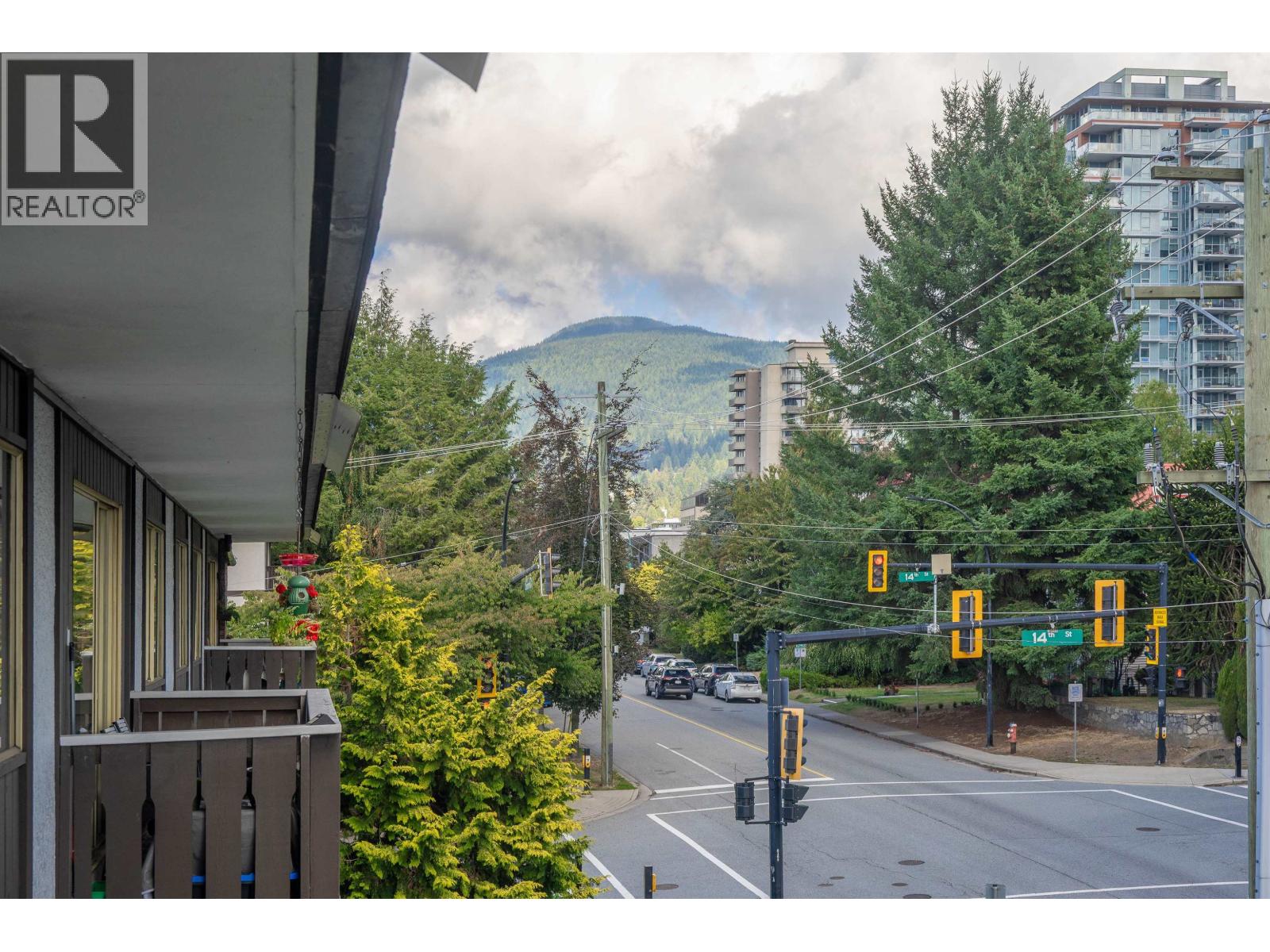 302 1345 Chesterfield Avenue, North Vancouver, British Columbia  V7M 2N1 - Photo 9 - R3168251