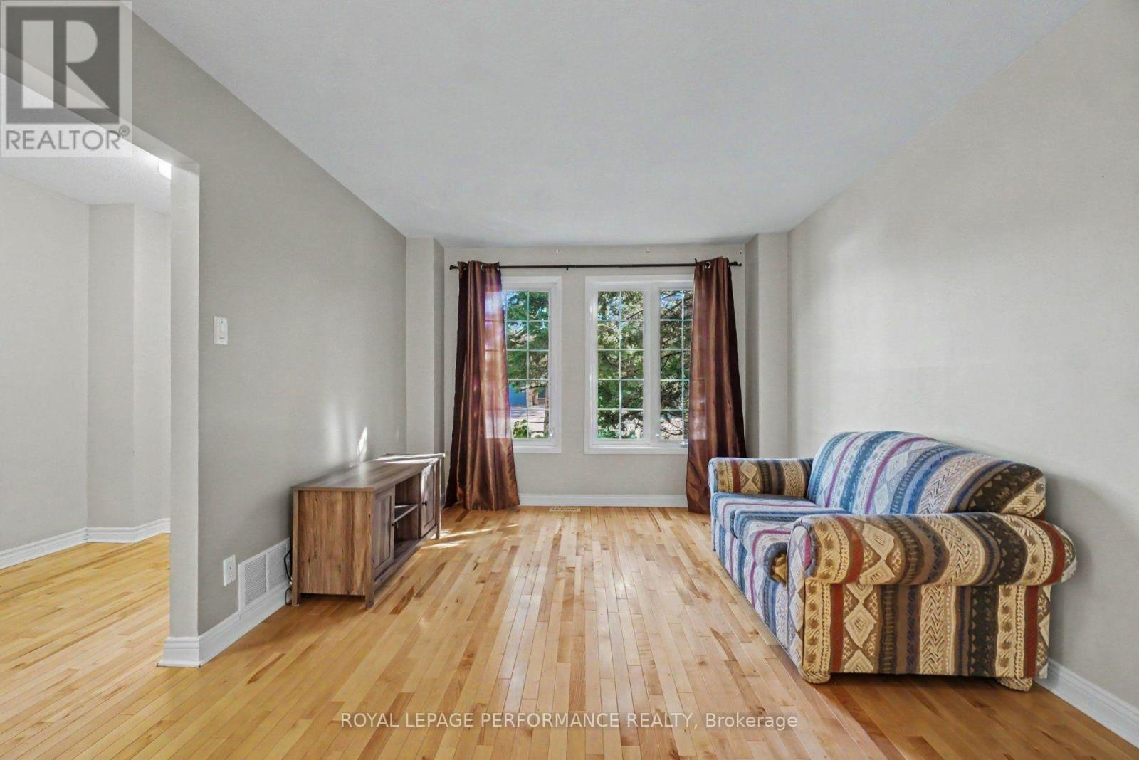1466 Prestone Drive, Ottawa, Ontario  K1E 1M4 - Photo 4 - X13821544
