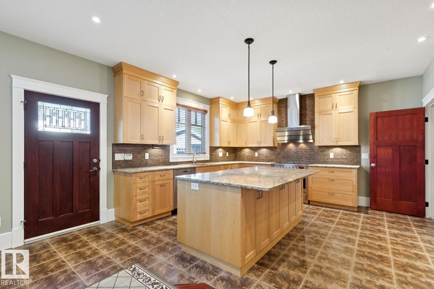 11032 80 Av Nw, Edmonton, Alberta  T6G 0R3 - Photo 12 - E4510015