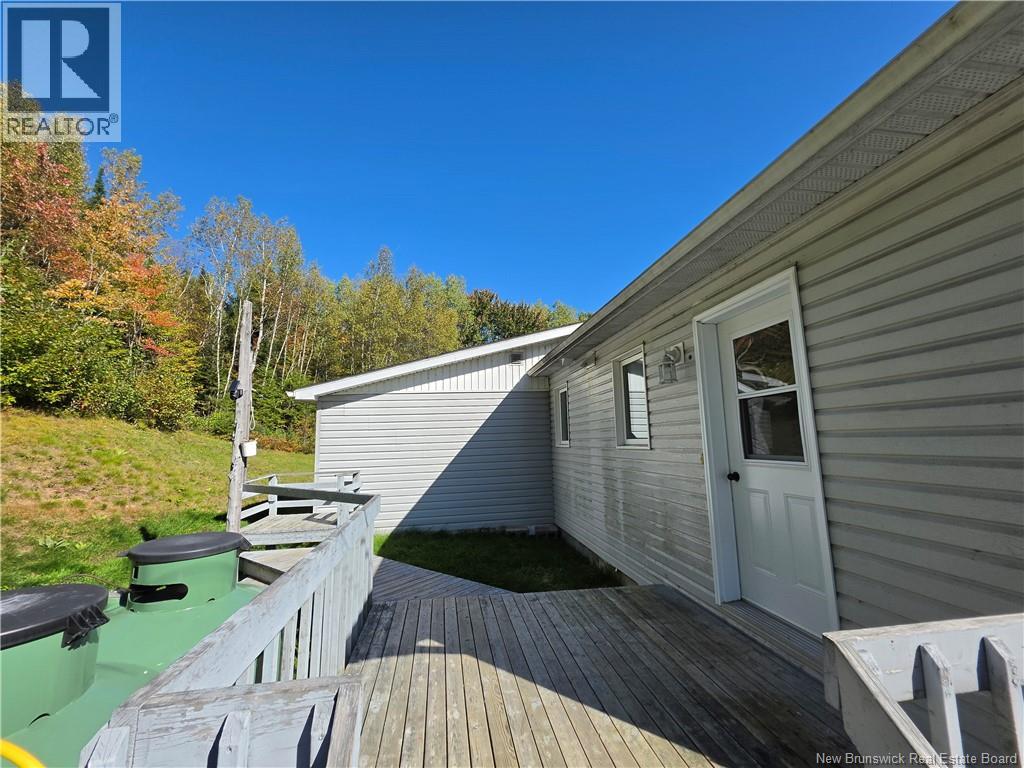 337 Howard Road photo 22